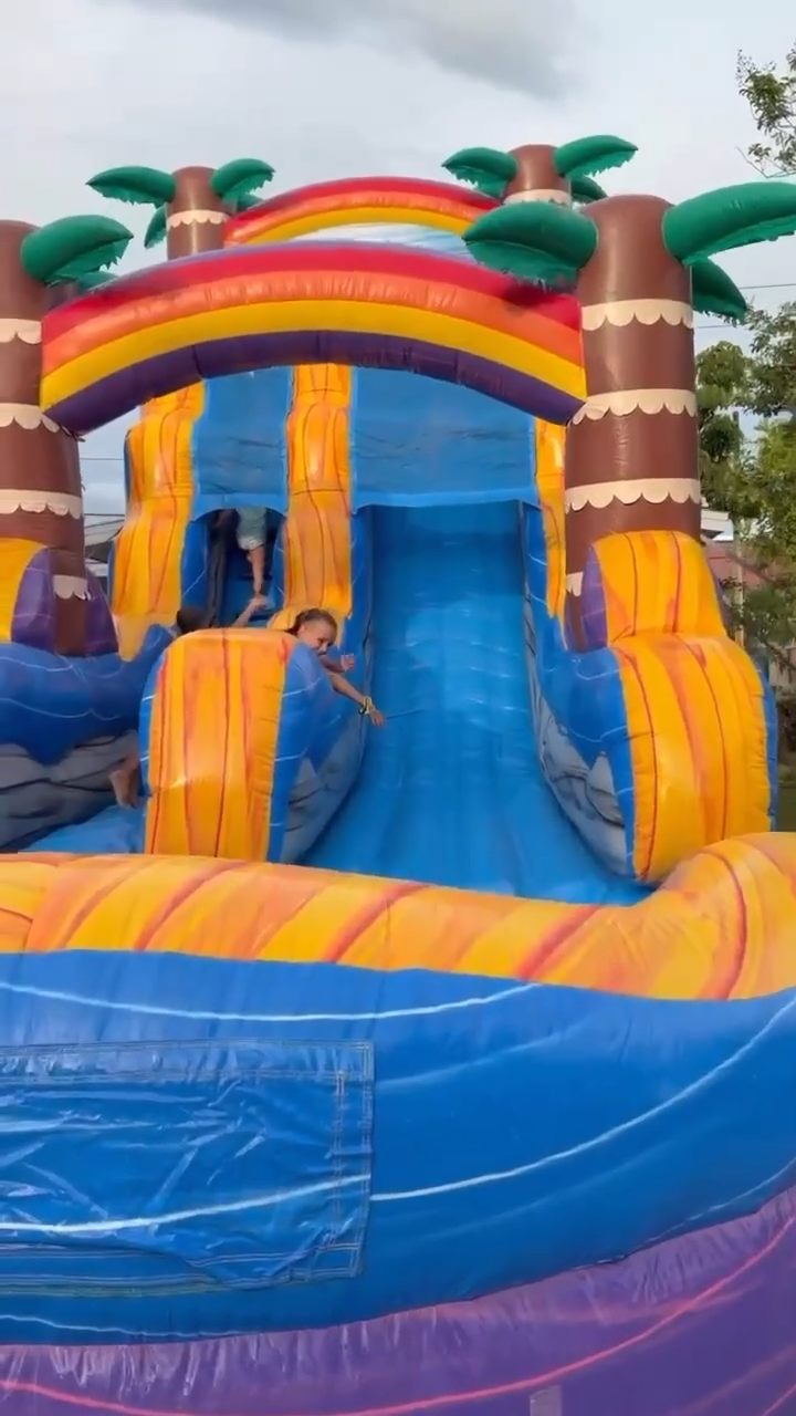 18ft Tiki Plunge single lane waterslide